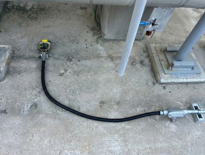 옥외탱크 하부에 설치된 전자식 포인트센서 누액감지기(YHSP-SAR) 1