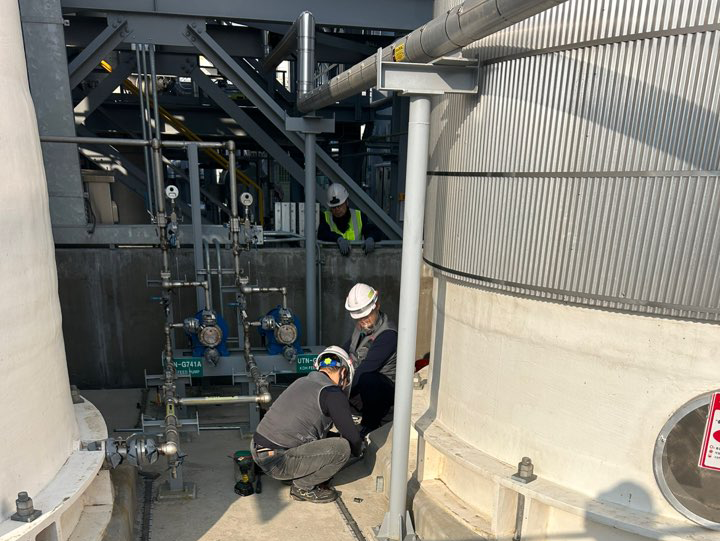 기존 필름형 누액감지기 철거 및 배관 정리 작업